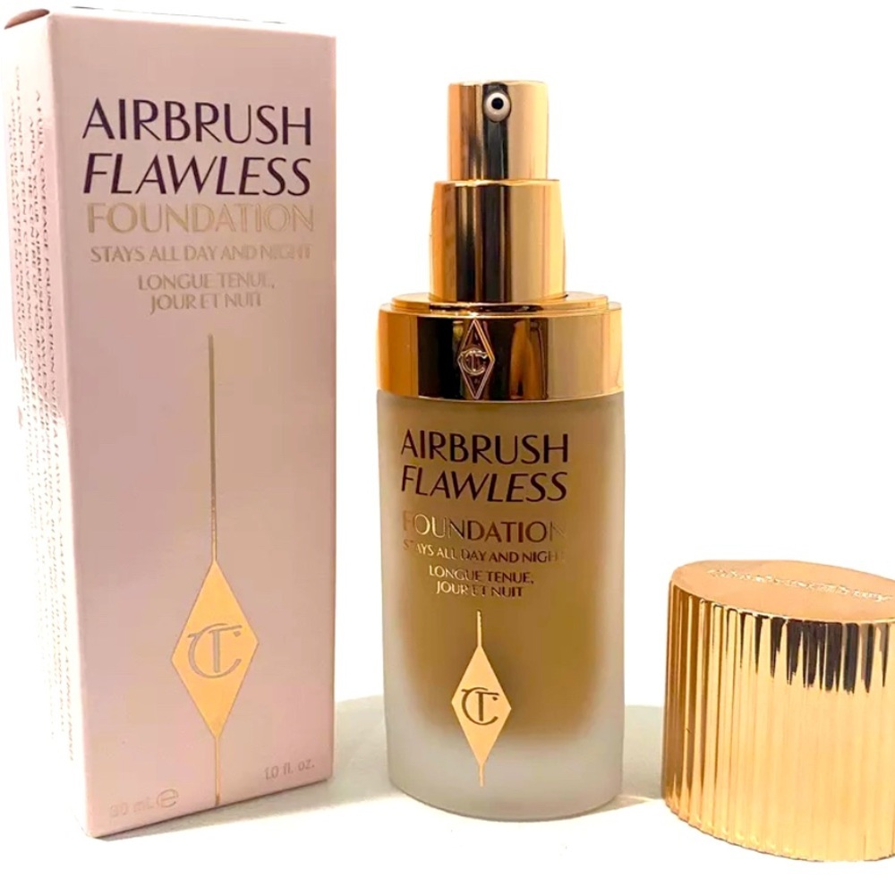 CHARLOTTE TILBURY AIRBRUSH FLAWLESS FOUNDATION - 11 WARM  Full Size /1oz/NIB
